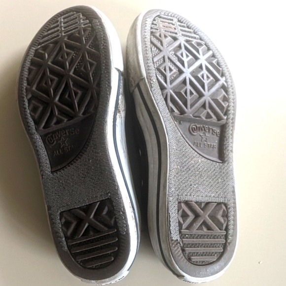 Converse Girls Slip On Sneaker - Picture 4 of 4